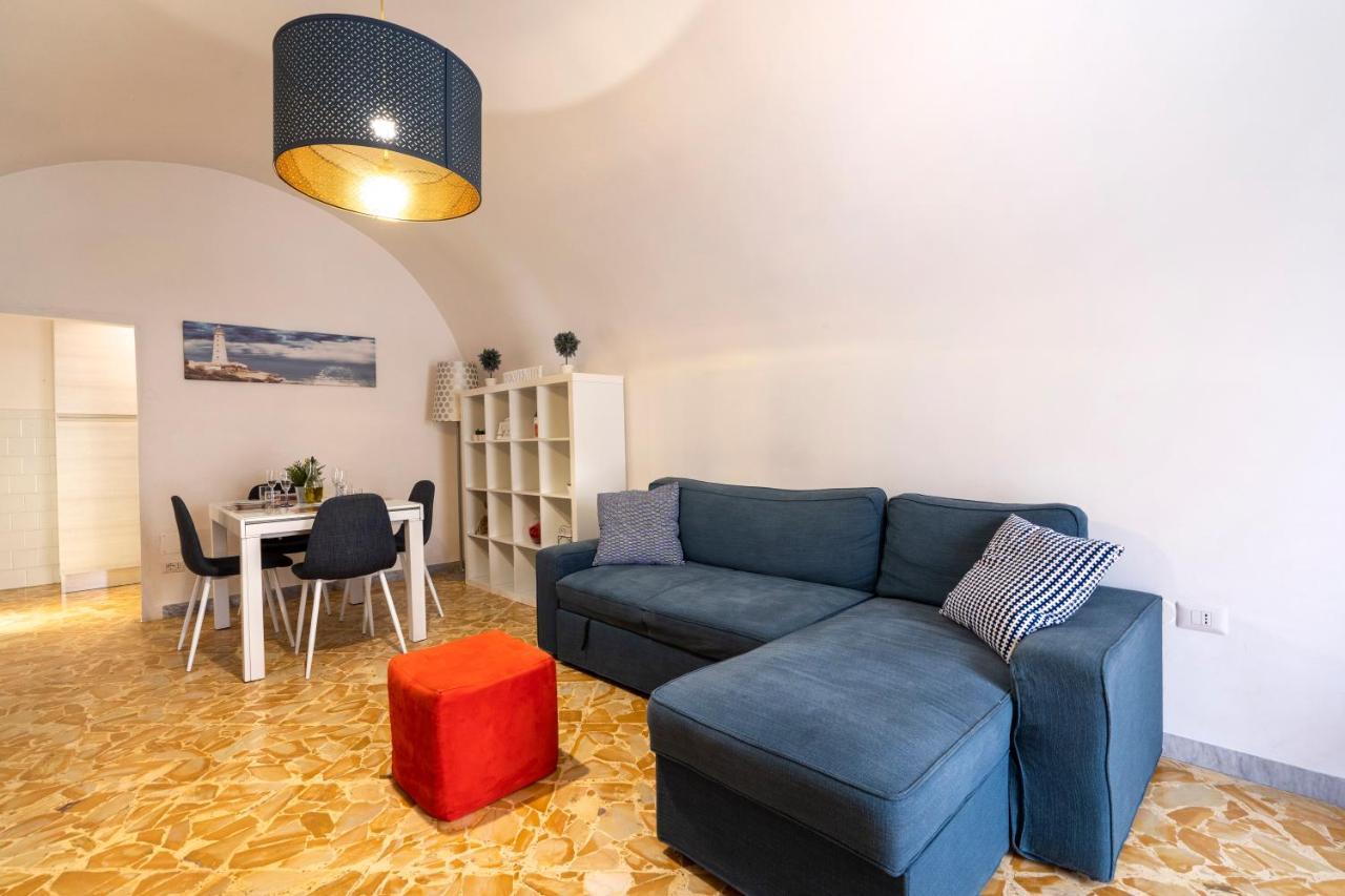 Vico II Terrace Apartment A Step From Piazza Roma Martina Franca Exterior photo